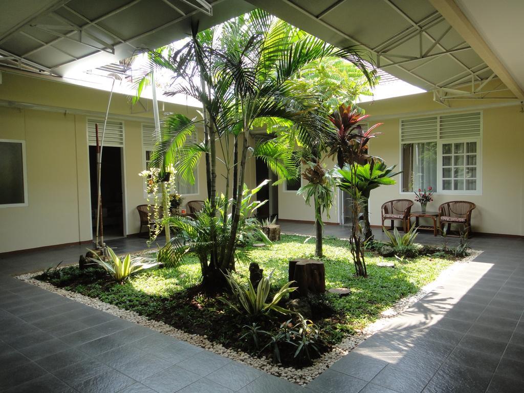 Gondia Guesthouse Yakarta Exterior foto