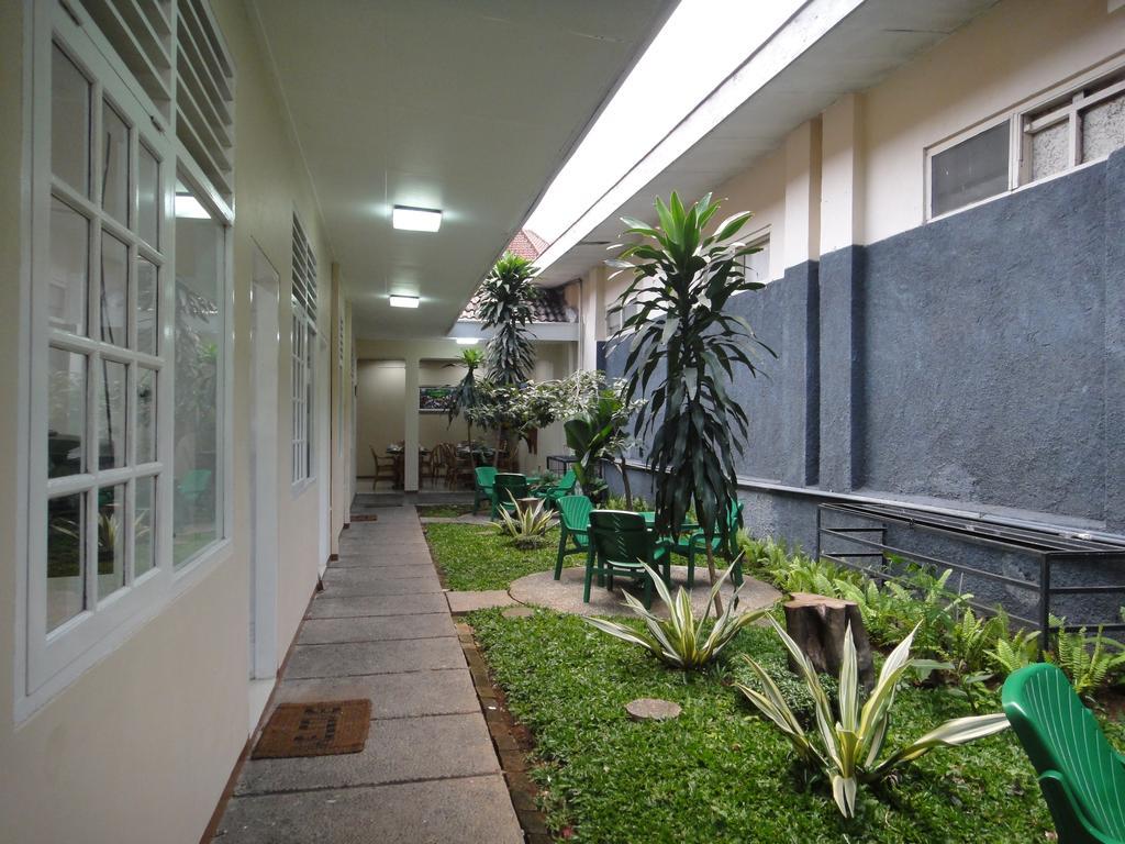 Gondia Guesthouse Yakarta Exterior foto