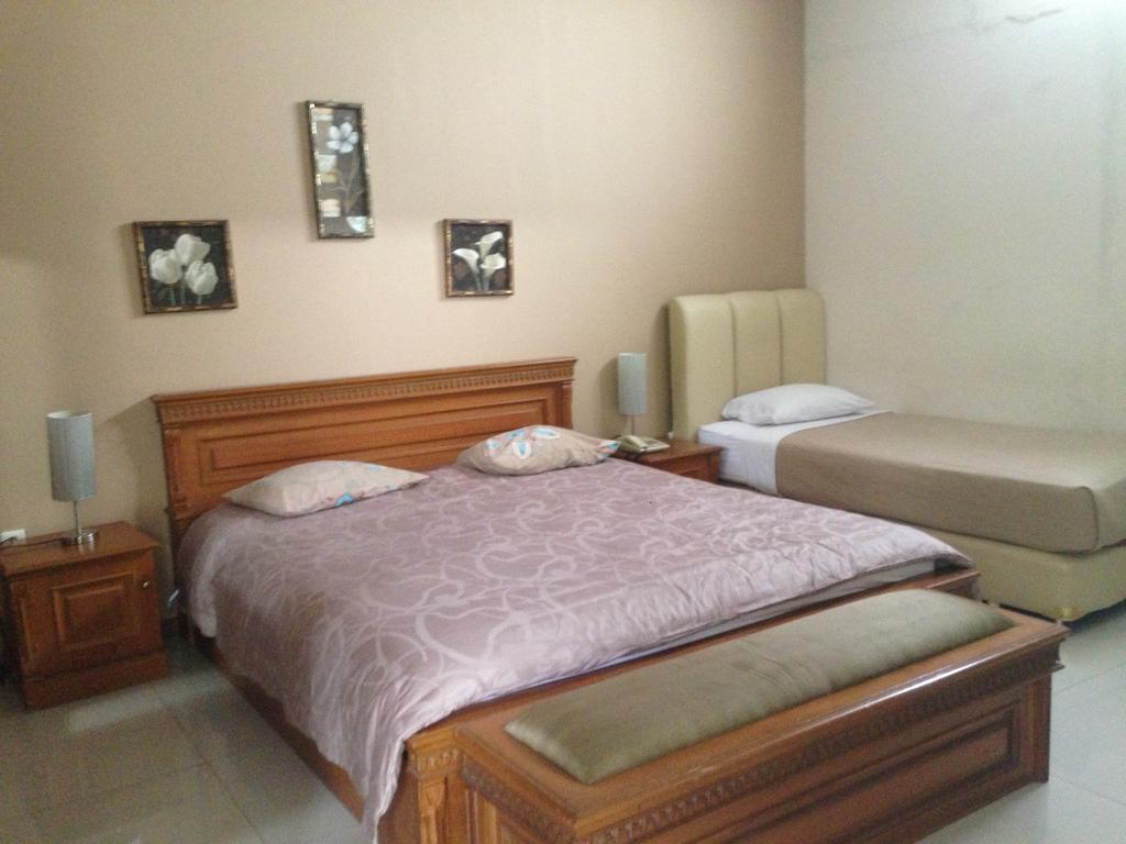 Gondia Guesthouse Yakarta Habitación foto