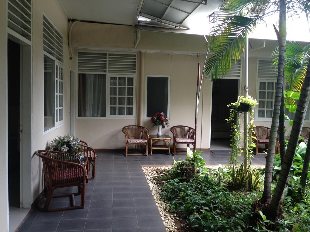 Gondia Guesthouse Yakarta Exterior foto