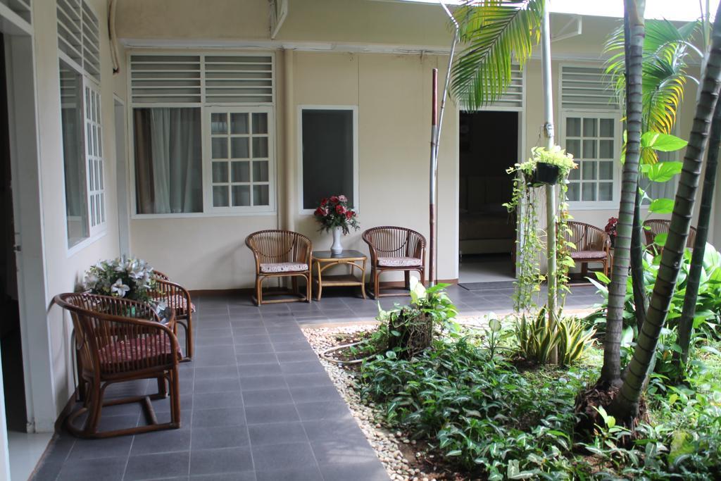 Gondia Guesthouse Yakarta Exterior foto