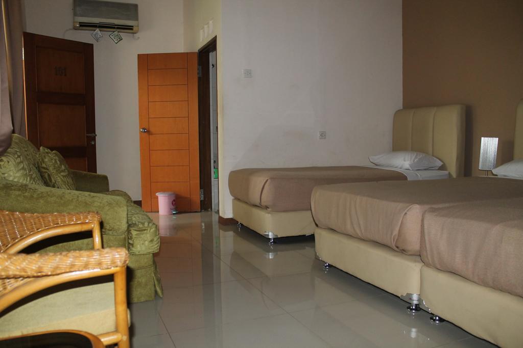 Gondia Guesthouse Yakarta Habitación foto