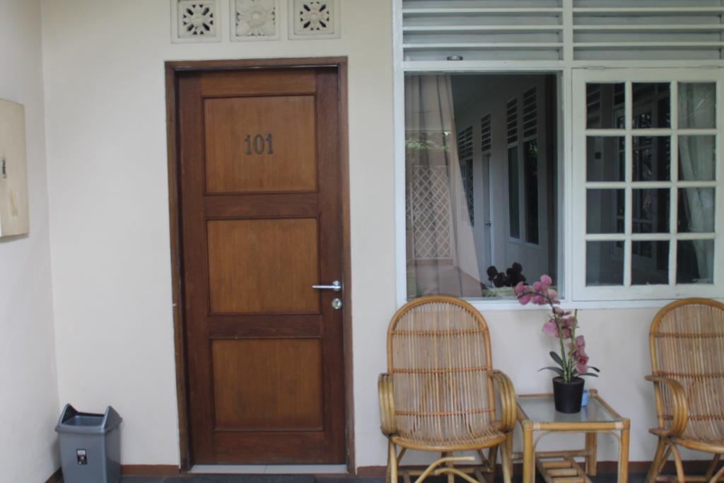Gondia Guesthouse Yakarta Habitación foto